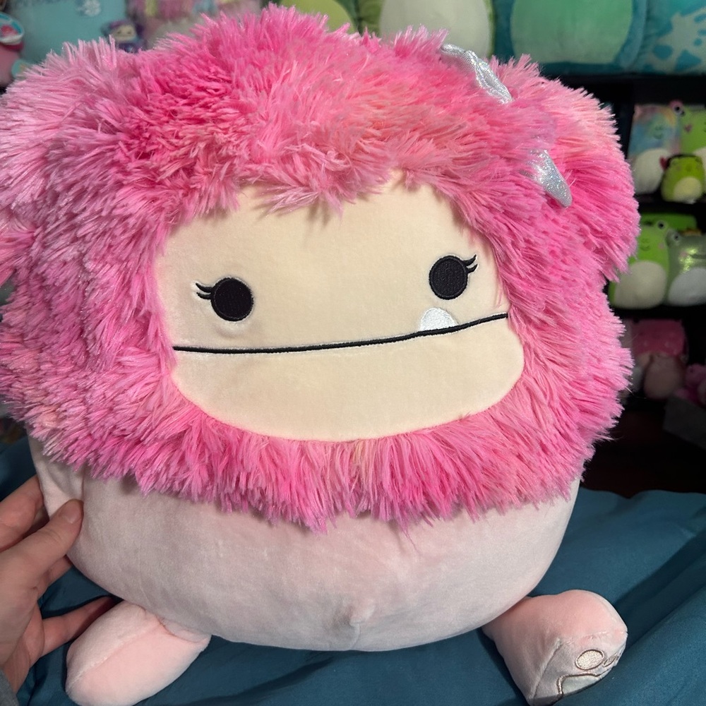 Brand New! Caparinne the Bigfoot Squishmallow with bow 14”
